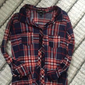 Medium. Navy and red flannel. 3/4 sleeve